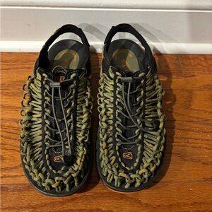 Keen Black and Olive Woven Sandals size 10.5